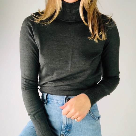 Merino Wool Olive Green Knit Turtleneck 